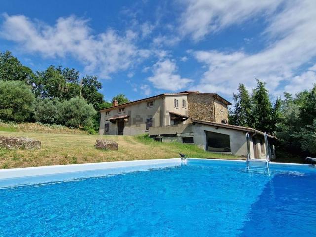 Case e ville in vendita di 370 m²