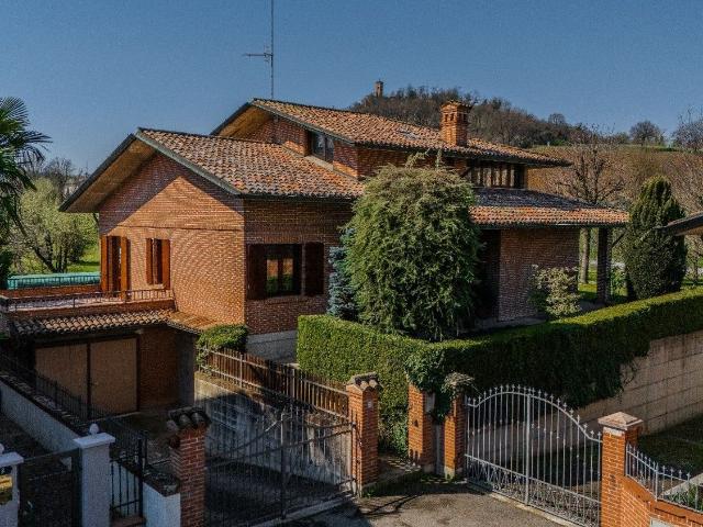 Case e ville in vendita di 370 m²