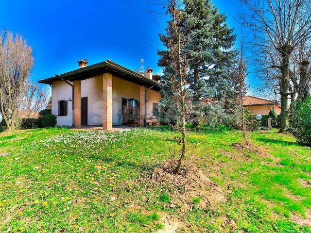 Case e ville in vendita di 370 m² in Via Giuseppe Verdi, 1