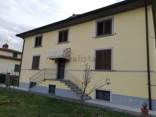 Case e ville in vendita di 370 m² in Località Venere