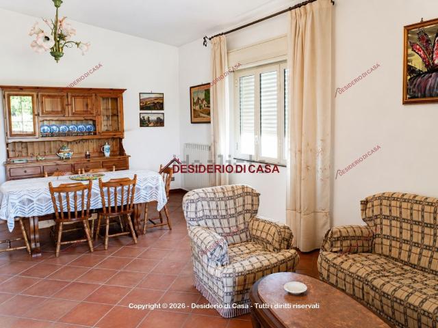 Case e ville in vendita di 370 m² in Strada Statale 113 Settentrionale Sicula