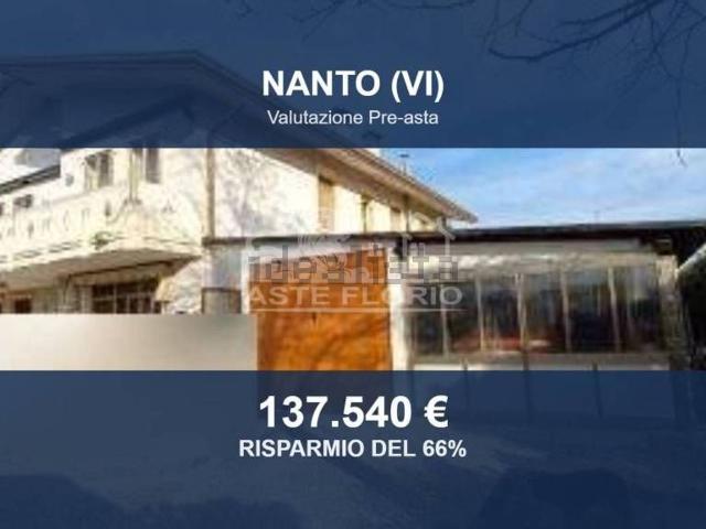 Case e ville in vendita di 372 m² in Via Colombara, 5