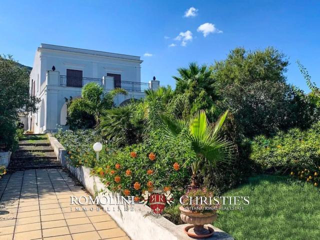 Case e ville in vendita di 373 m²
