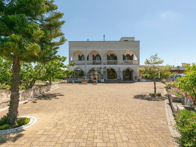 Case e ville in vendita di 374 m² in Via Vicinale Argentieri