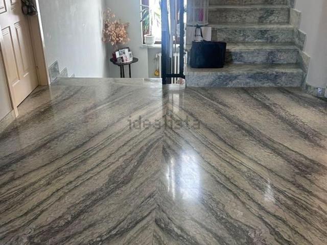 Case e ville in vendita di 374 m² in Viale Francesco Crispi
