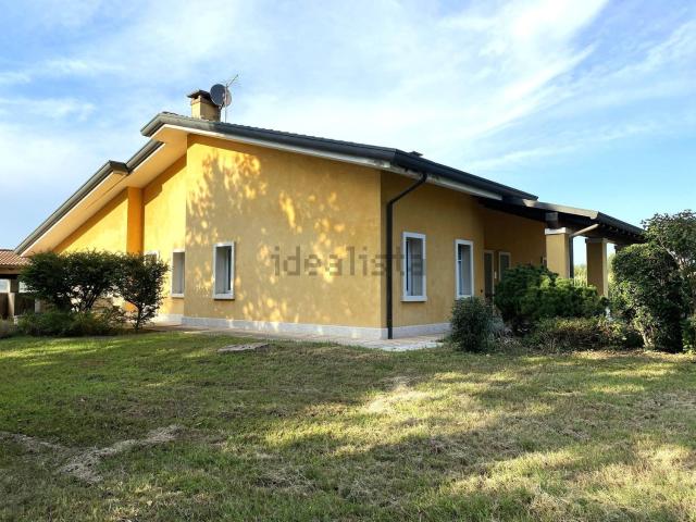 Case e ville in vendita di 375 m²