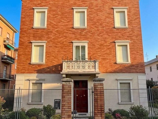 Case e ville in vendita di 375 m² in Via Col di Lana, 36