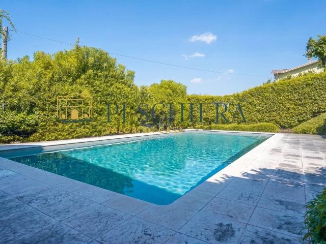 Case e ville in vendita di 375 m² in Via Tevere, 4