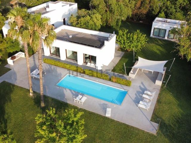 Case e ville in vendita di 375 m² in Contrada San Vito