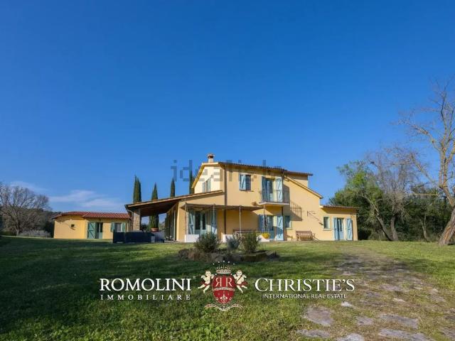 Case e ville in vendita di 377 m²
