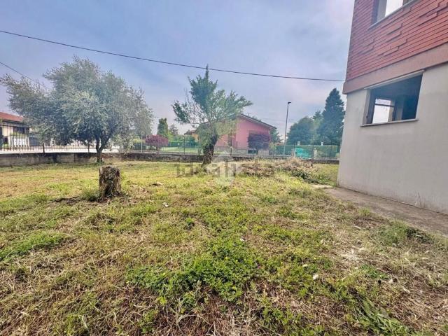 Case e ville in vendita di 377 m² in Via Bergamo, 6