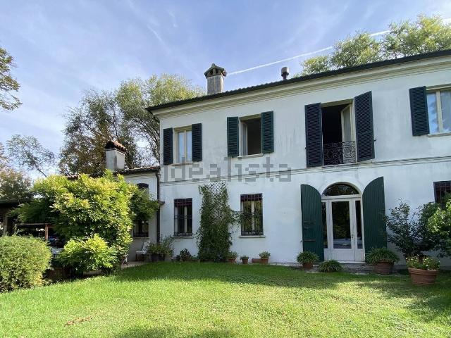 Case e ville in vendita di 380 m²
