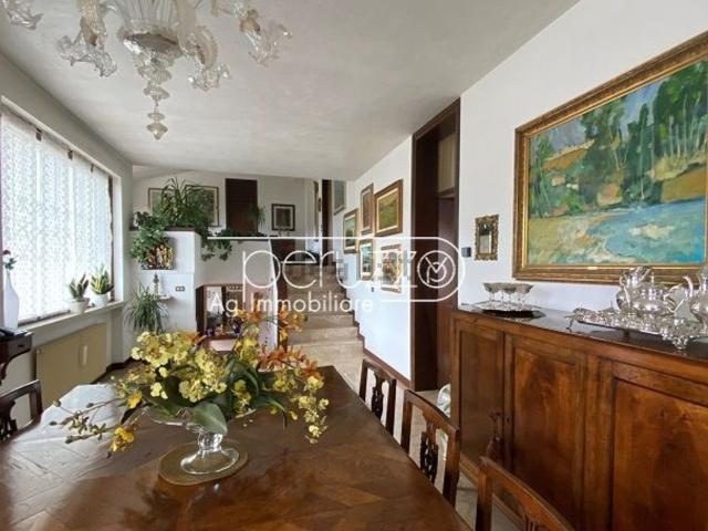 Case e ville in vendita di 380 m²
