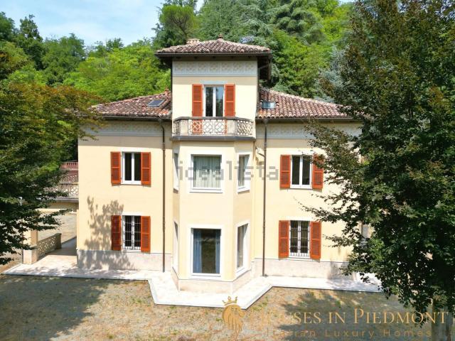 Case e ville in vendita di 380 m²