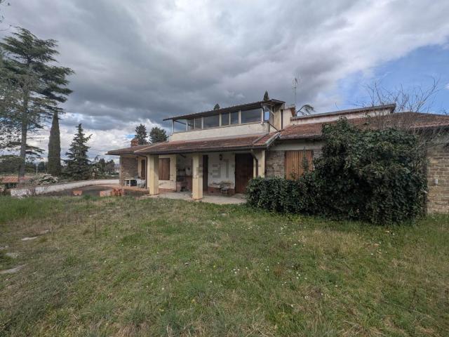 Case e ville in vendita di 380 m²