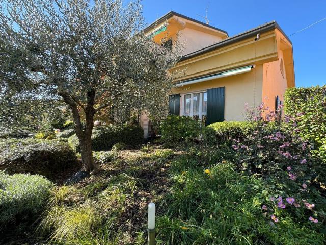 Case e ville in vendita di 380 m²