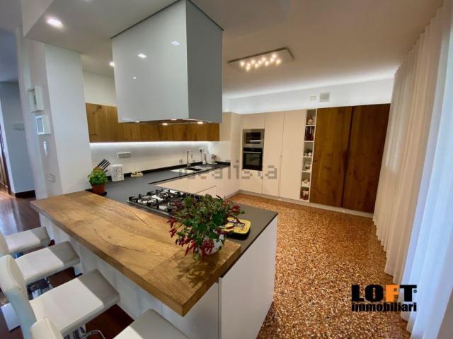 Case e ville in vendita di 380 m²