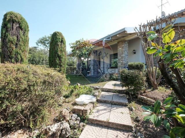 Case e ville in vendita di 380 m²