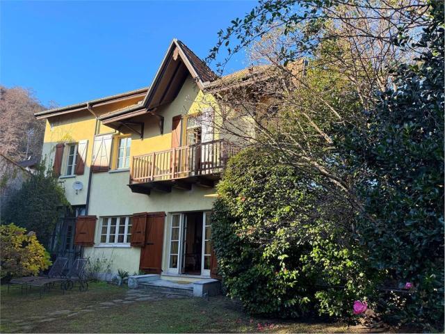 Case e ville in vendita di 380 m² in Via Agli Orti