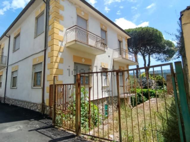 Case e ville in vendita di 380 m² in Via Gisella Treglia, 20