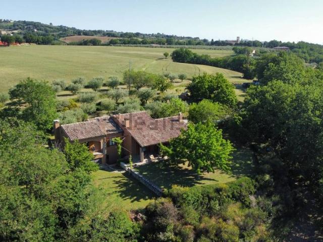 Case e ville in vendita di 380 m² in Via Flaminia