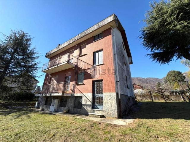Case e ville in vendita di 380 m² in Via Maritani, 52