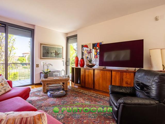 Case e ville in vendita di 380 m² in Via Niccolò Machiavelli, 14