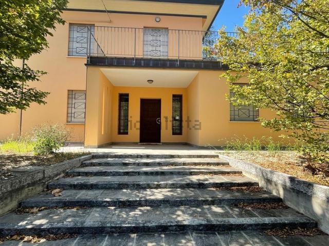 Case e ville in vendita di 380 m² in Via Scania, 95