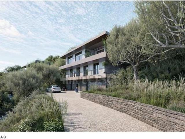 Case e ville in vendita di 380 m² in Via Rovadella, 31