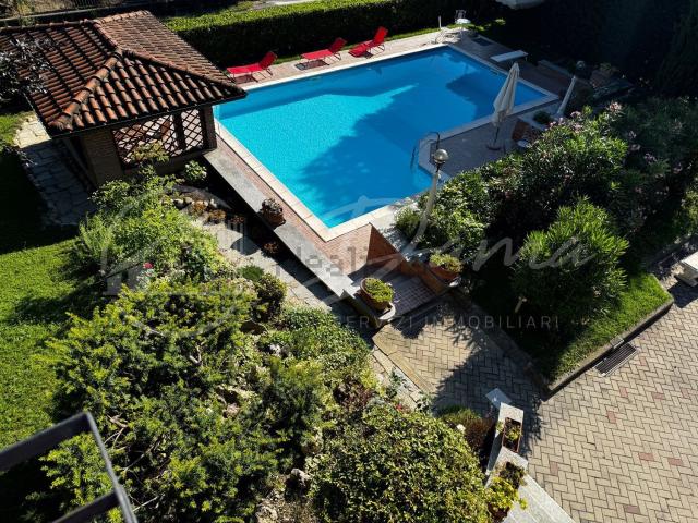 Case e ville in vendita di 380 m² in Via XX Settembre