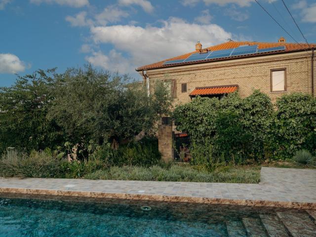 Case e ville in vendita di 380 m² in Contrada Madonna degli Angeli