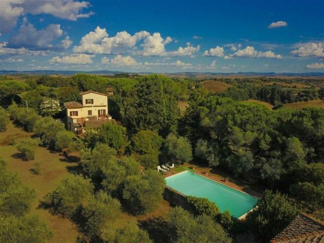 Case e ville in vendita di 380 m² in Strada di Certosa