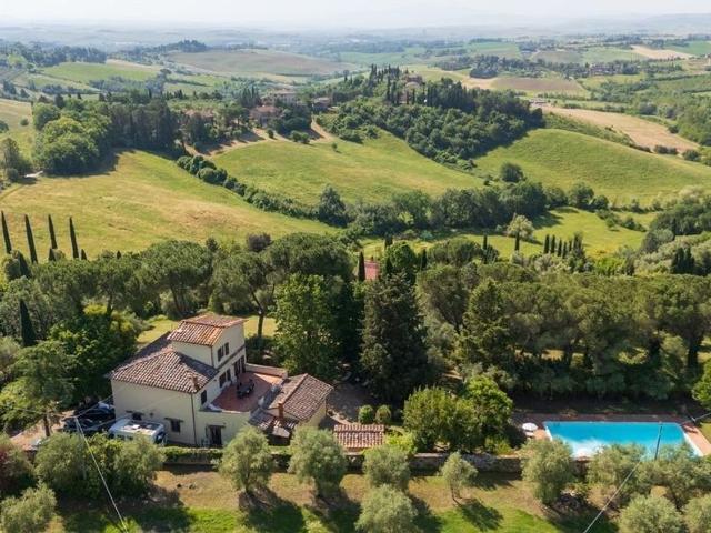 Case e ville in vendita di 380 m² in Strada di Certosa