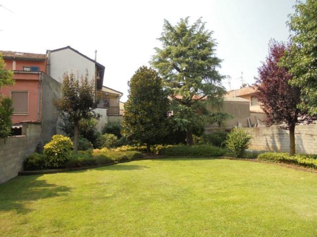 Case e ville in vendita di 382 m²