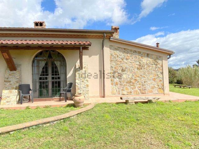 Case e ville in vendita di 383 m²