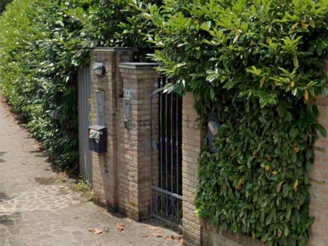 Case e ville in vendita di 383 m² in Via Vecchi, 6