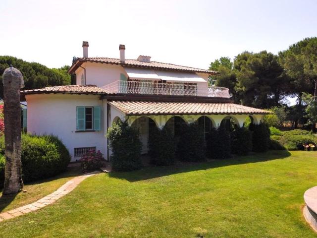 Case e ville in vendita di 384 m² in Via del Ceriolo