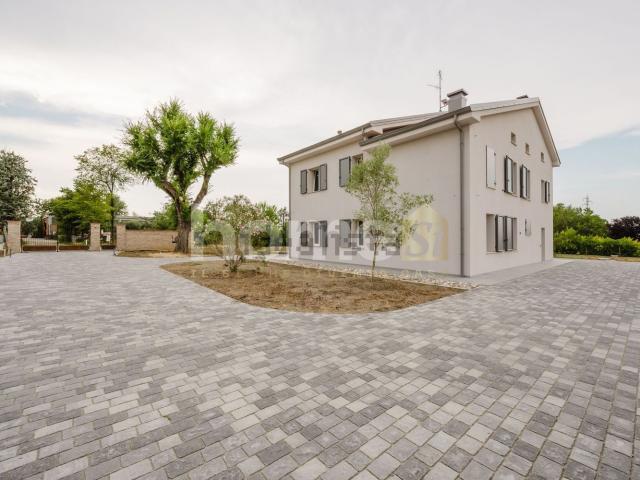 Case e ville in vendita di 384 m² in Via della Noce, 18