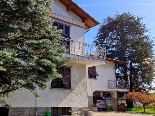 Case e ville in vendita di 386 m² in Via Castel Dragone