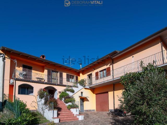 Case e ville in vendita di 386 m² in Via Barisello, 7