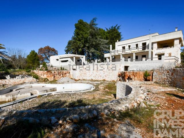 Case e ville in vendita di 386 m² in Contrada Tanzarella