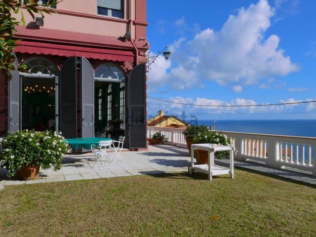 Case e ville in vendita di 387 m² in Via Ademaro de Mari