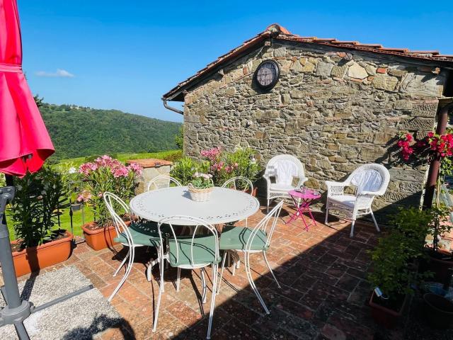 Case e ville in vendita di 388 m² in Via di Lamole