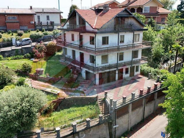 Case e ville in vendita di 389 m² in Vicolo dei Fiori, 4