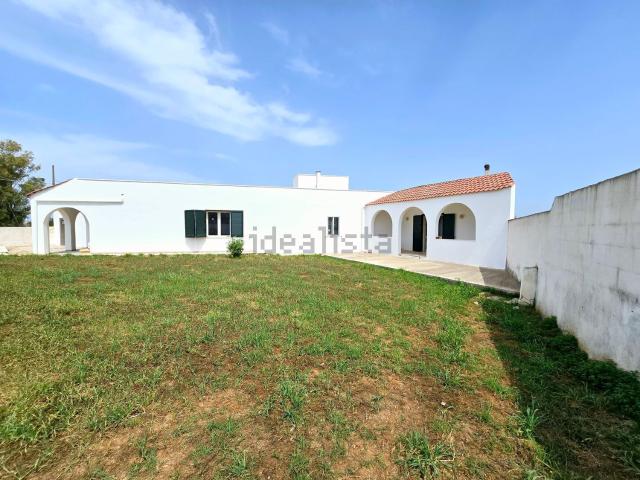 Case e ville in vendita di 389 m² in Strada Statale 274