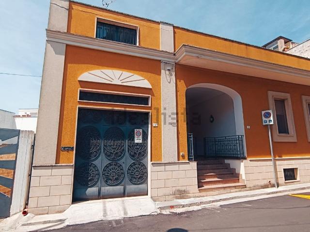 Case e ville in vendita di 390 m²