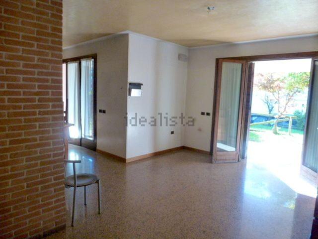 Case e ville in vendita di 390 m²