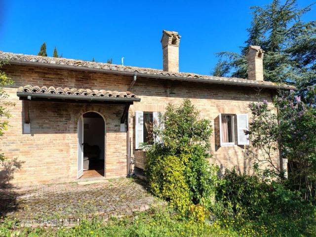Case e ville in vendita di 390 m² in Via CA L&apos AGNELLO