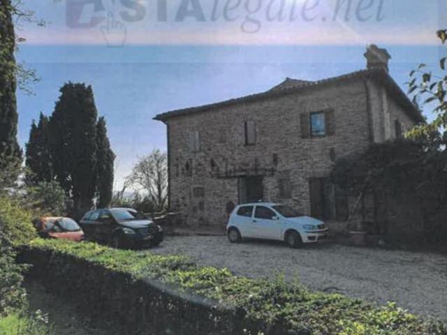 Case e ville in vendita di 390 m² in Via Bocca Trabaria Ovest, 37