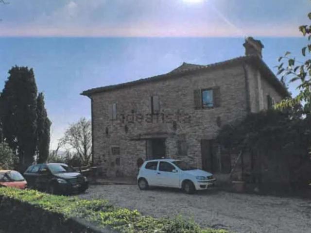Case e ville in vendita di 390 m² in Via Bocca Trabaria Ovest